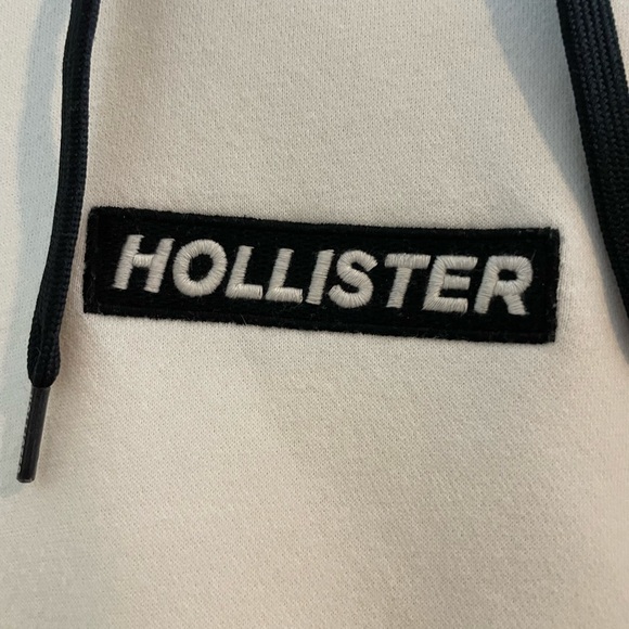 Hollister sweatshirt - Picture 2 of 3